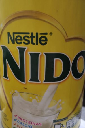 Boîte de lait en poudre Nido Nestlé